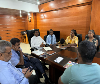 නීතිවිරෝධී ධීවර කටයුතු හේතුවෙන් මැඩගස්කරයේ දී අත්අඩංගුවට ගත් ශ්‍රී ලංකා ධීවර යාත්‍රාවක් සමග ධීවරයින් 8 දෙනෙකු මුදාගැනීමට රජය මැදිහත් වේ.